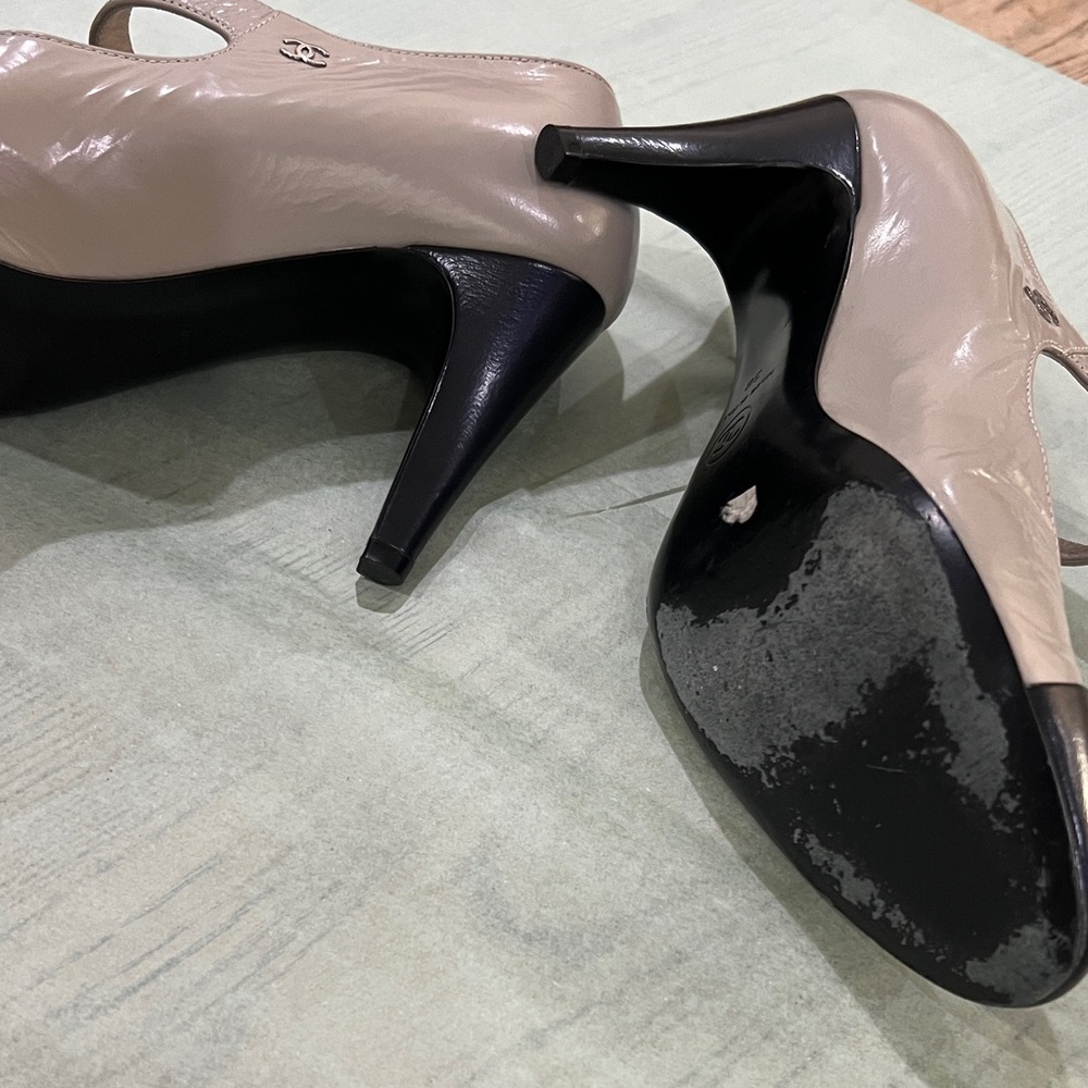 CHANEL Beige and Black Cap-Toe Mary Jane Heels - Picture 6 of 9
